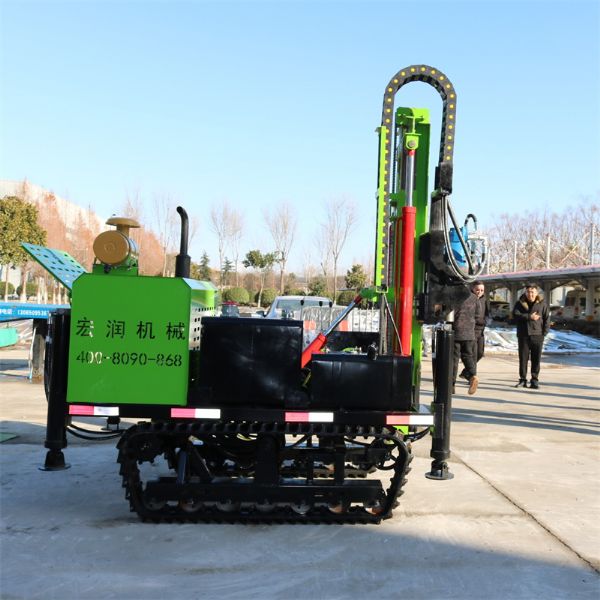 澳大利亞的客戶代專程到訪了宏潤機(jī)械，對公司的潛孔鉆機(jī)產(chǎn)品進(jìn)行了深入細(xì)致的考察